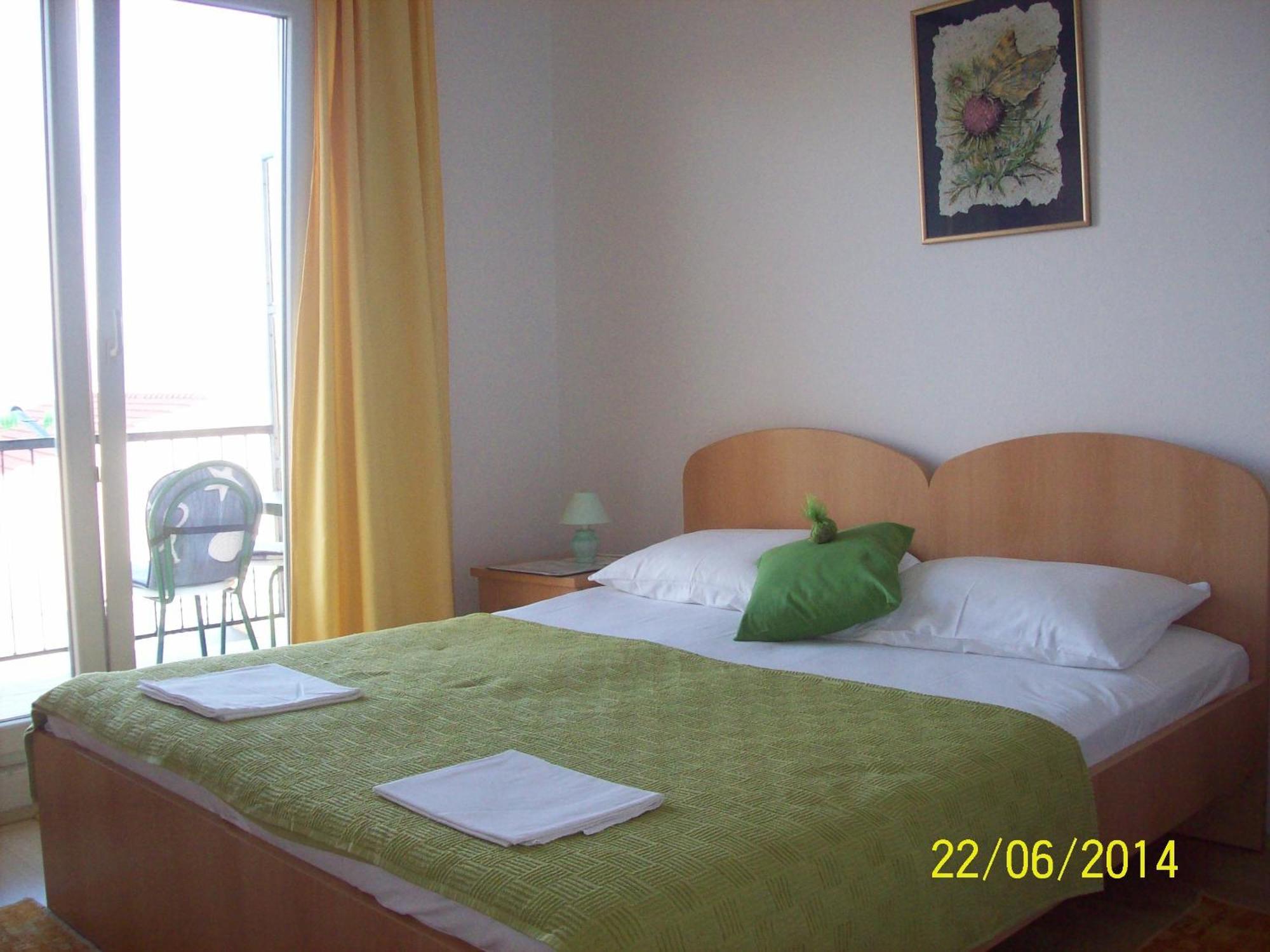 Guesthouse Podaca Esterno foto
